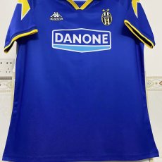 1994-1995 Juventus Away 1:1 Quality Retro Soccer Jersey