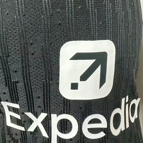 New Expedia 新的袖广告